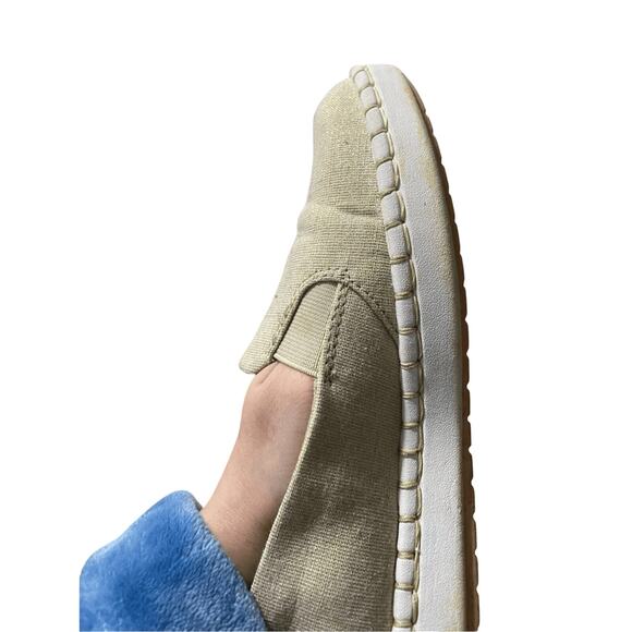 Clarks Women's Cloudsteppers Gold Soft Cushion Flats Sz 8 Metallic Futuristic - Picture 5 of 8